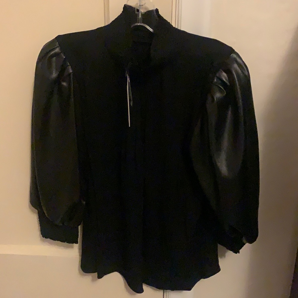 Alice and Olivia Carmines Top. CL000082004